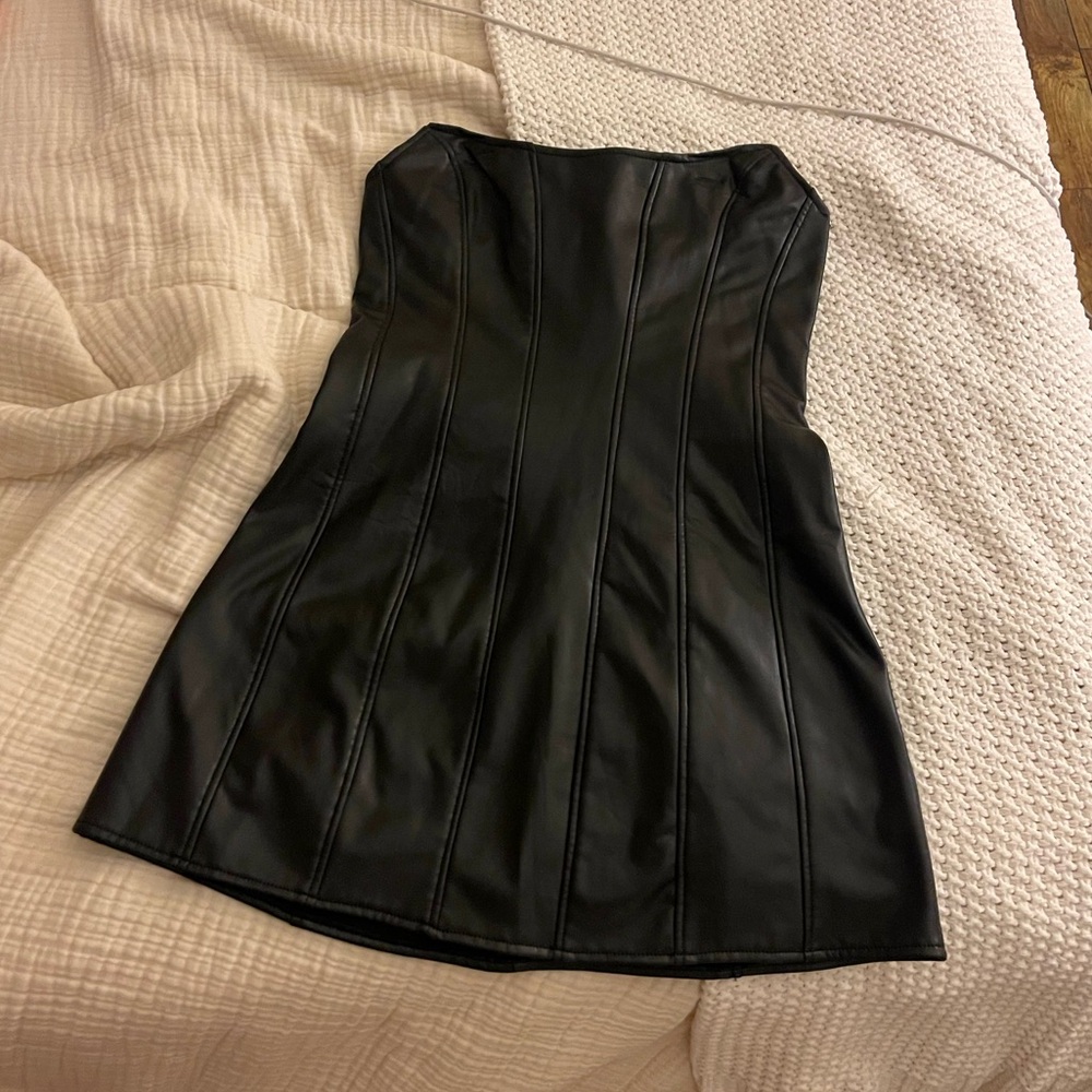 Forever 21 Black Strapless Dress